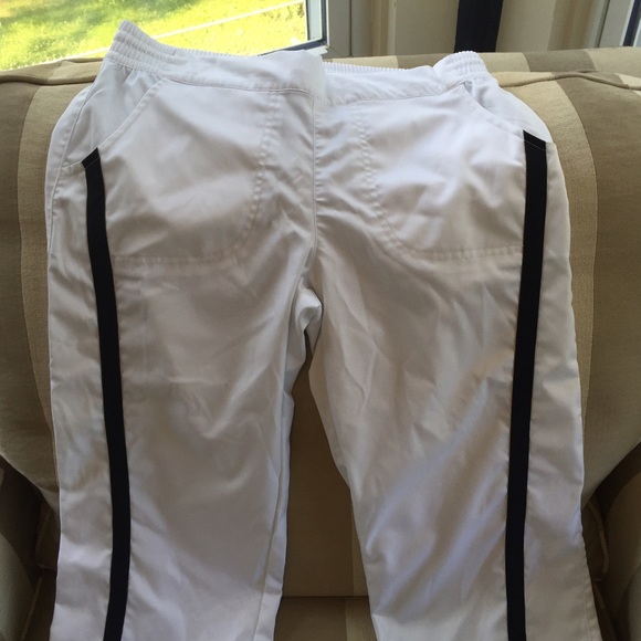 Nike White Golf Capris Size Medium NWOT!