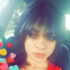 Meet your Posher, Raquel