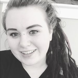 Meet your Posher, Carly