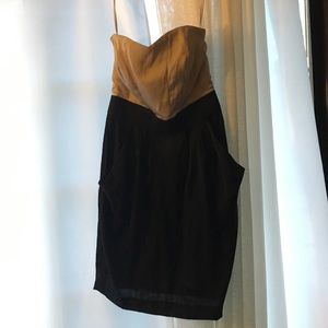 Strapless dress with pockets