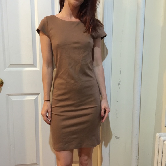 Alice + Olivia Dresses & Skirts - Alice + Olivia EMPLOYED Tan Shift Dress