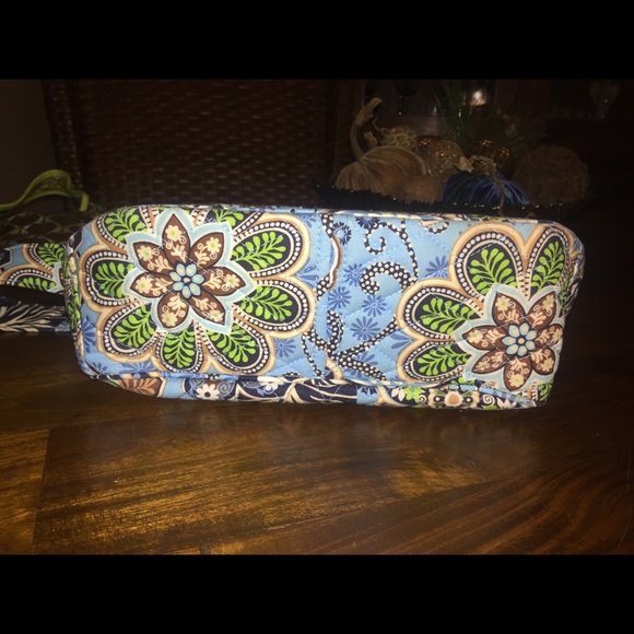 Small Vera Bradley bag - Picture 2 of 3