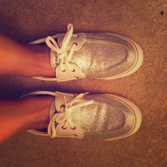 Sperry Shoes - Silver glittered Sperry top-siders