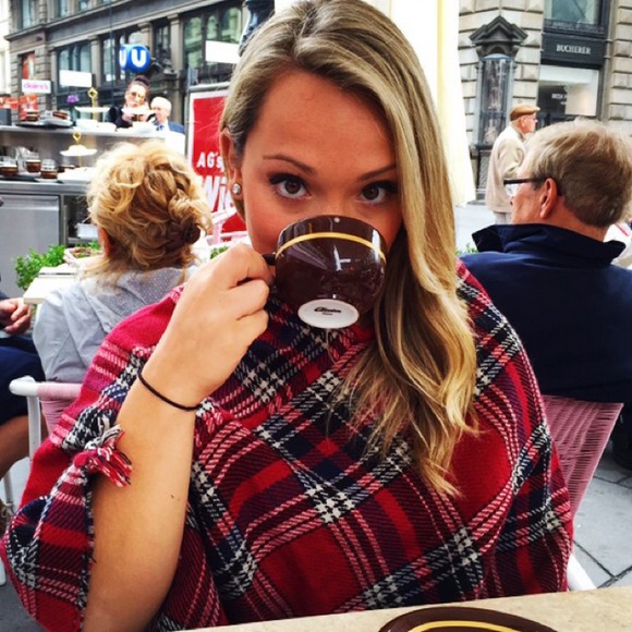 Meet your Posher, Brenna