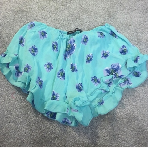 Blue floral vodi shorts