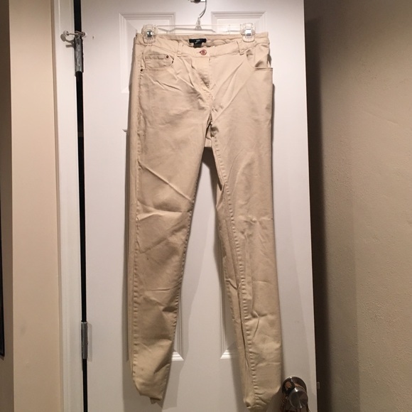 Khaki skinny jeans!