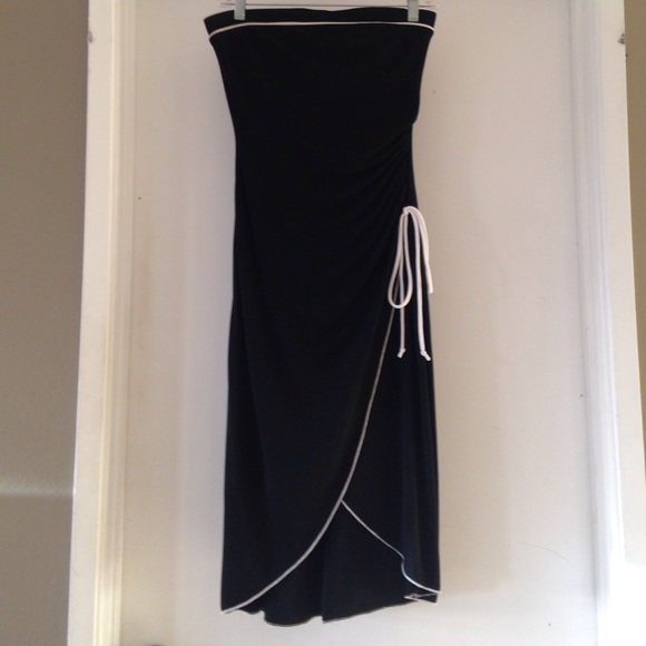 Black strapless dress