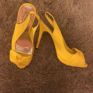 Cool for the summer bright yellow heels