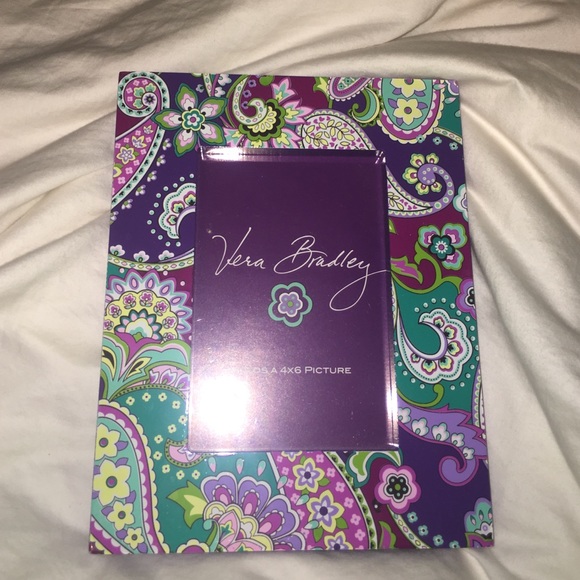 Vera Bradley Other - Vera Bradley Comforter and Matching picture frame!