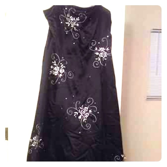 Floral black dress