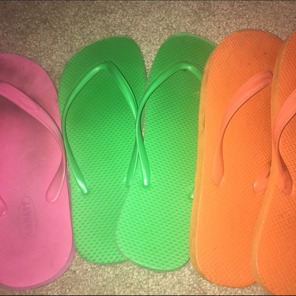 old navy flip flops size 7