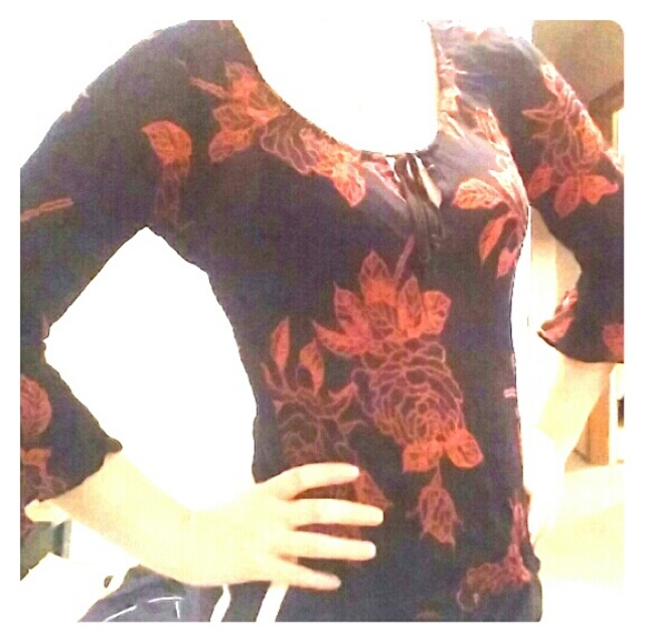 Sheer black flowy top - Picture 1 of 3