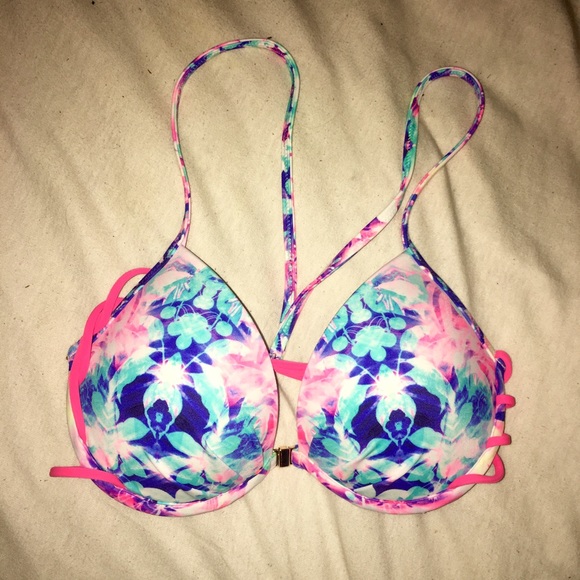 Victoria's Secret bikini top- Strappy back detail!