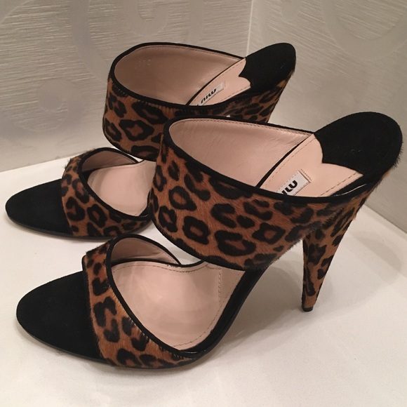 Miu Miu Leopard print calf hair mules - Picture 2 of 3