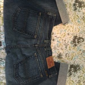 Relaxed fit Lucky Brand crop jeans.