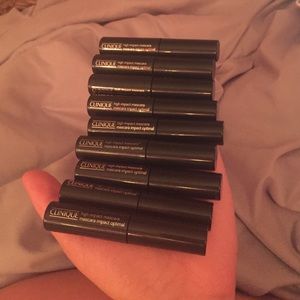 9 black mascaras from Clinique