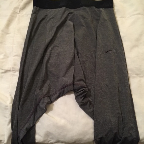 Nike woman's Capri pants