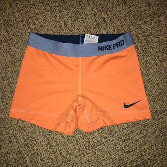 🏃🏼 women's Nike Pro spandex - size small