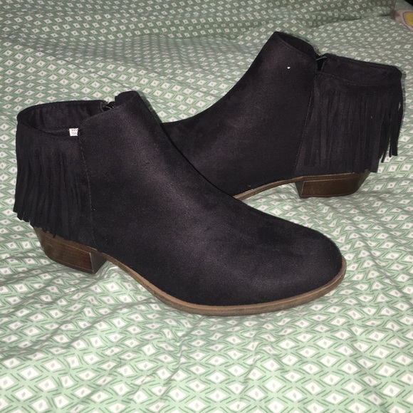 Black Fringe low cut booties Size 10M - never worn