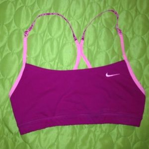 Final price drop!Nike Dri Fit sports bra size med!