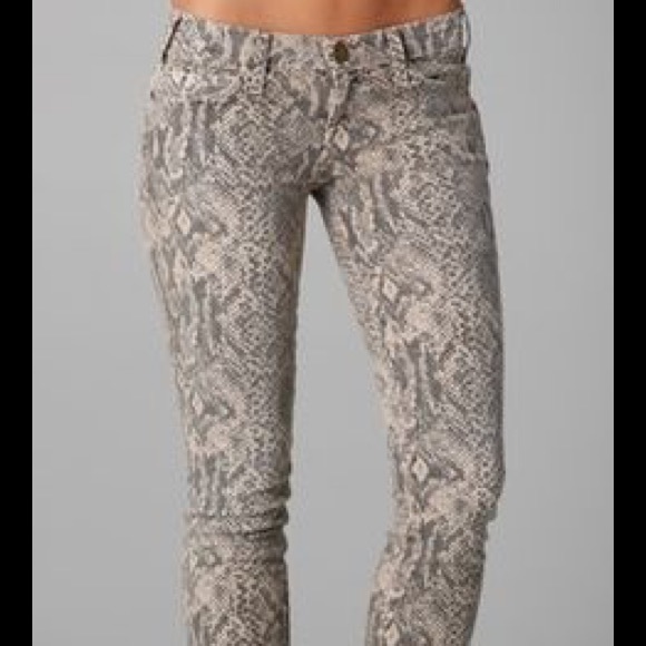 Brand new Current / Elliott jeans. Size 25