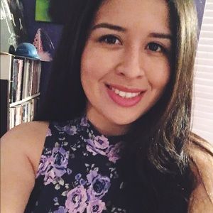 Meet your Posher, Claudia