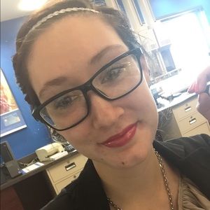 Meet your Posher, Samantha