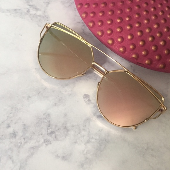 Party price 🎉 ⚠️Mirrored sunglasses👑 - Picture 2 of 4