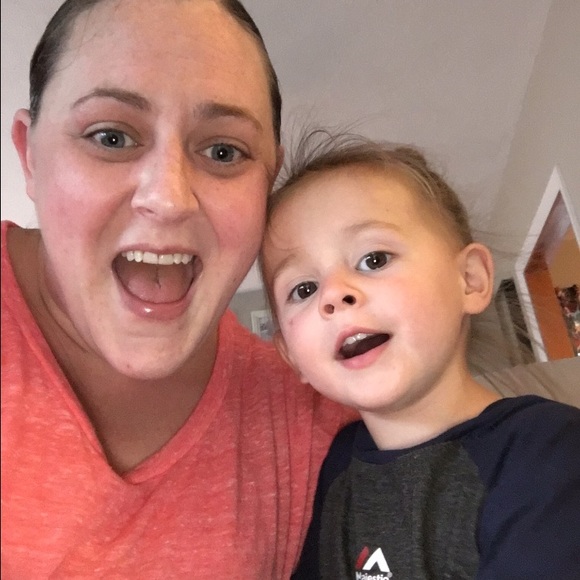 Meet your Posher, Lynda - Picture 2 of 4