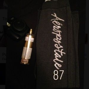 Aeropostale gray graphic sweat pants