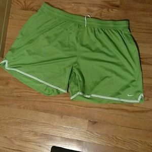 Nike dry-fit women's basketball shorts