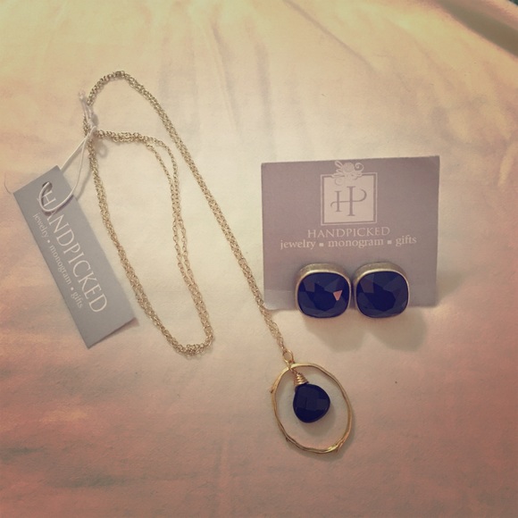 Necklace & Earring Set / Black & Gold - Never worn
