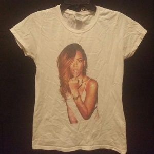Vintage Rihanna Tee