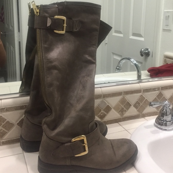 Steve Madden Lawrence boots in taupe