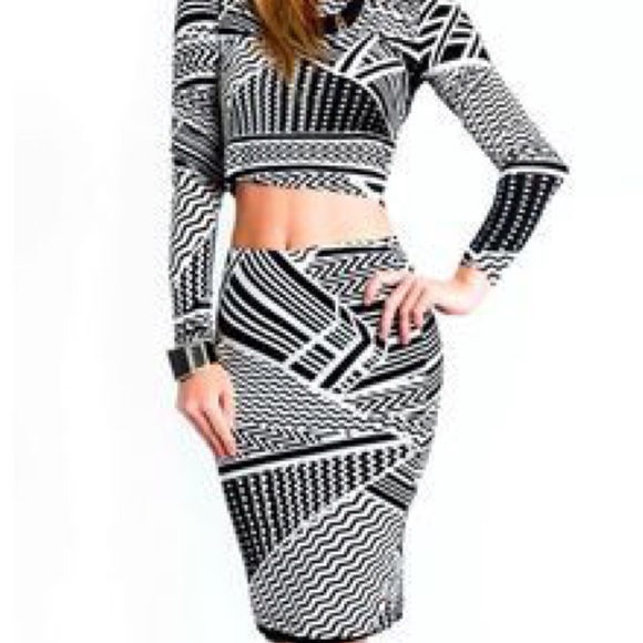 ASOS bodycon high waist skirt NWT. PRICE IS FIRM. - Picture 4 of 4