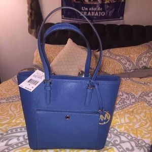 Jet-set tote mk