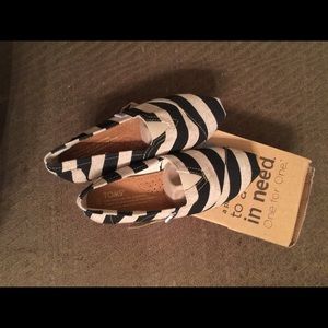Classic canvas women's zebra print Toms