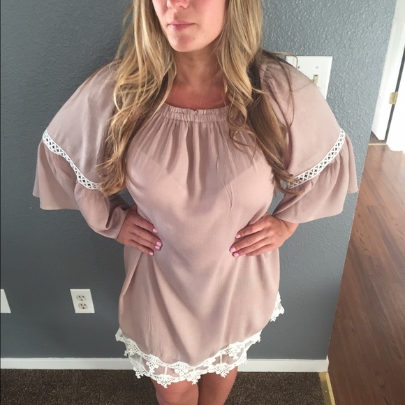 Ezra Dresses & Skirts - ON HOLD Brown and white off the shoulder dress