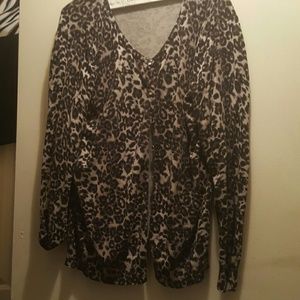 Leopard print opened sweater