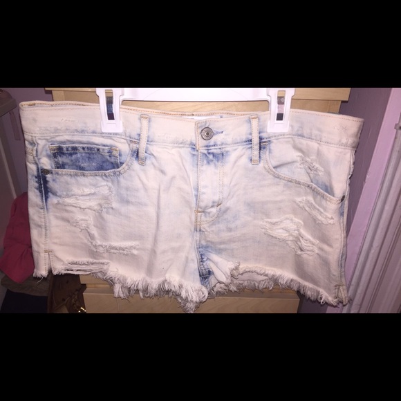 distressed denim jeans