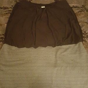 Half black and white sleevless dress