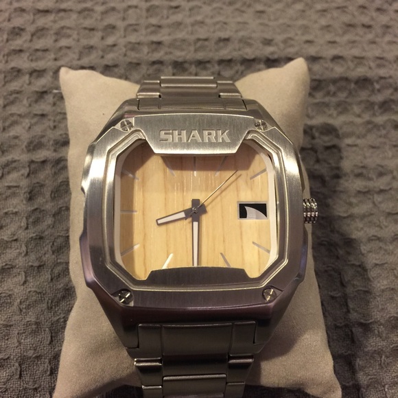 men's freestyle shark watch