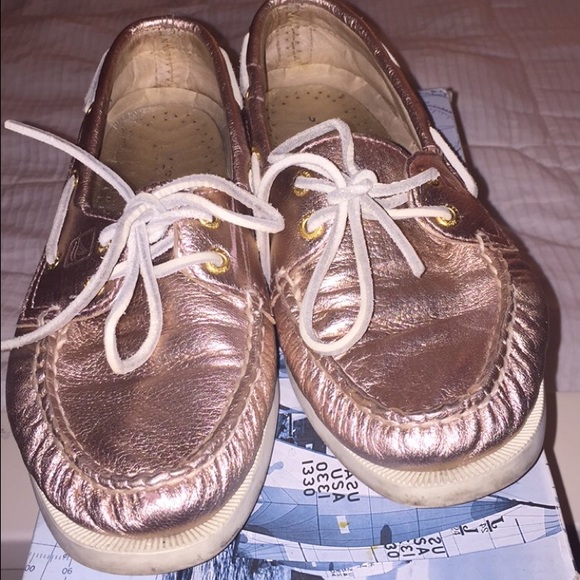 ROSE GOLD SPERRYS!
