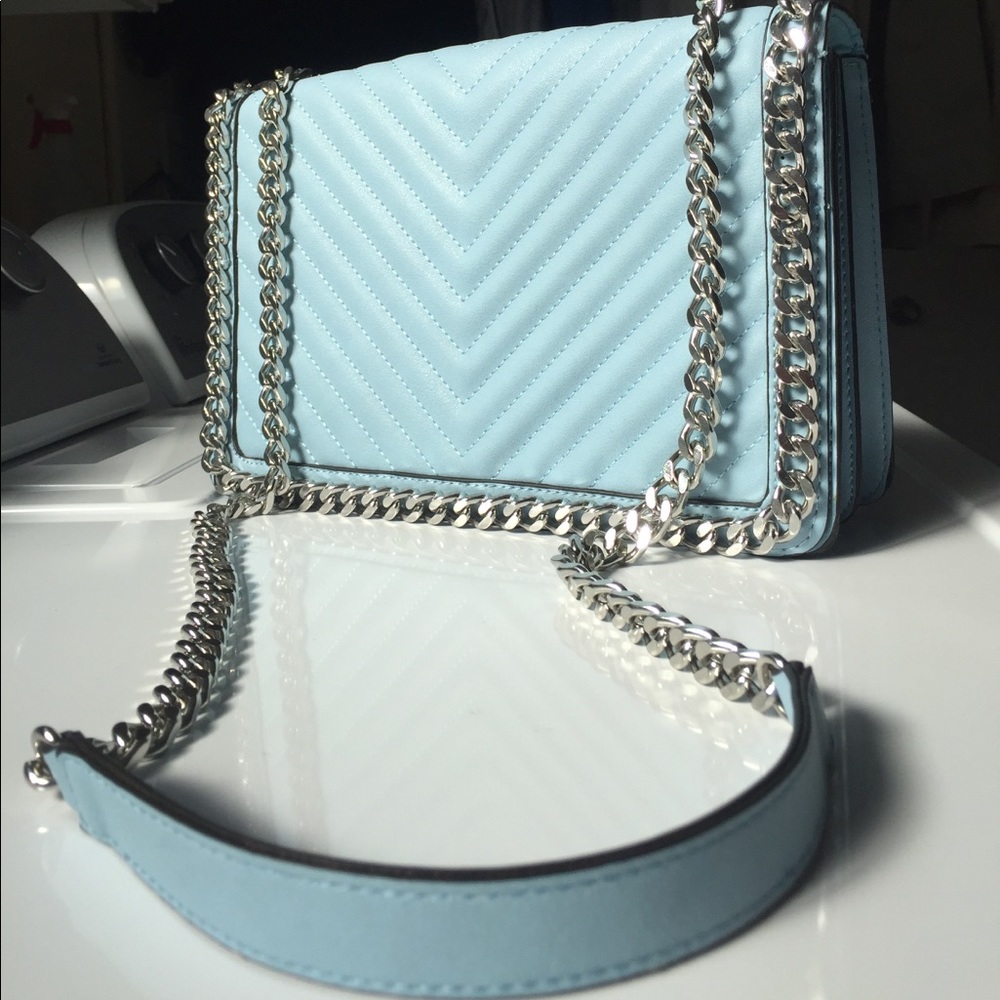 Quilted Chain Cross body bag in blue
