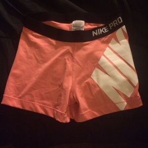 || NEW || Coral Nike Pro Spandex