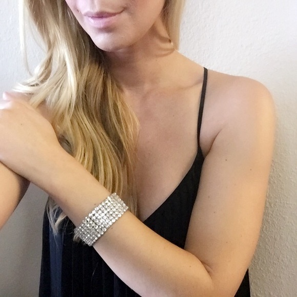 Pave cuff bracelet✨