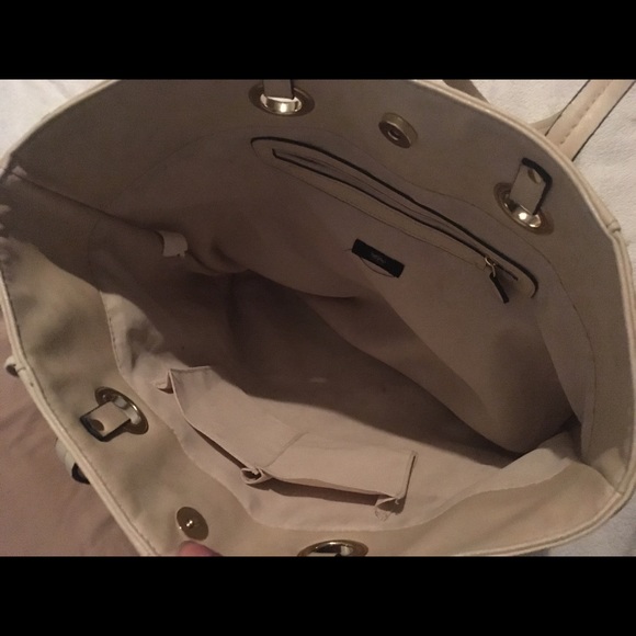 Tan Fringe Tote Bag - Picture 4 of 4