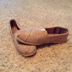 Very cute sparkly multi colored toms