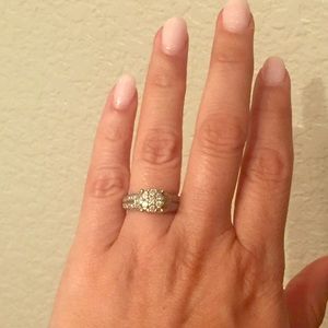 Gorgeous engagement ring