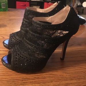 Like new sparkley heels!
